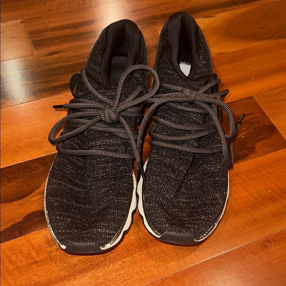 Sorel | Women’s Black Knit Lace-Up Sneakers 9.5